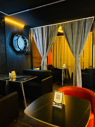 Da Chicken and Beer Lounge