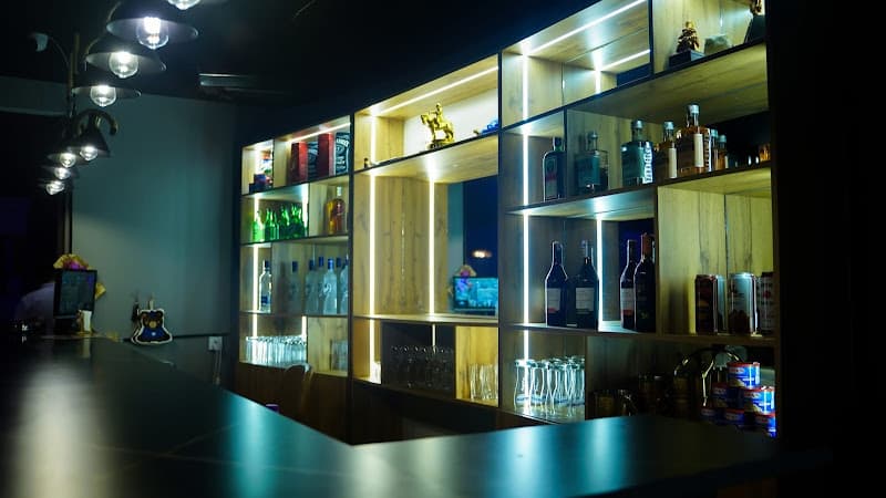 VIBE Restaurant & Lounge Pub