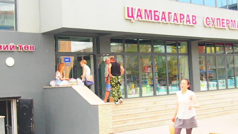 Zaman Sunkhar shopping