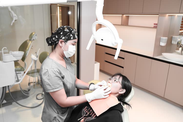 Анундент Гэр Бүлийн Шүдний Эмнэлэг / Anundent Family Dental Clinic