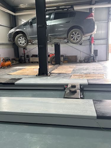 Auto Land
