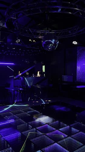 Zolo Karaoke, night club