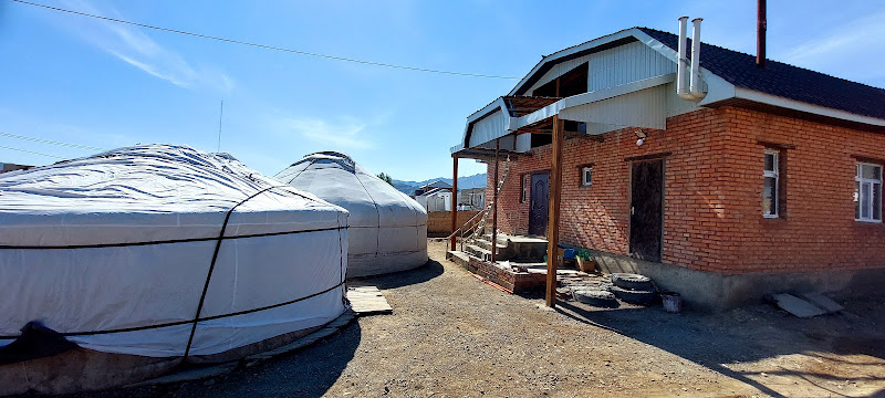 Tulpar Guesthouse & Tours