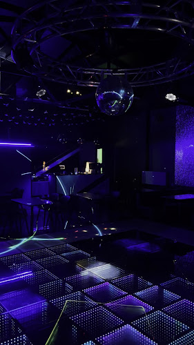 Zolo Karaoke, night club